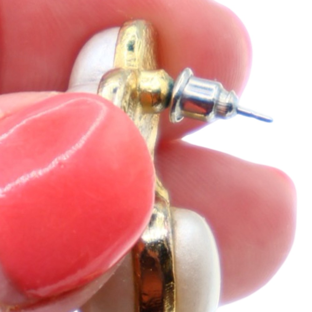 Oscar de la Renta Sweetheart Pearl Earrings Gold Tone Heart Drop Post Back - Picture 3 of 4